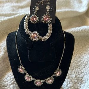 New jewelry silver and pink gem set
